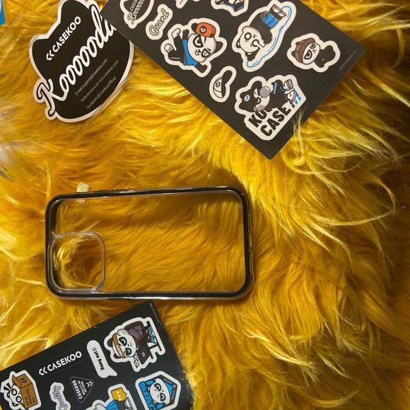 Slim Black Phone Case with Raised Edges for Screen Protection - Picture 1 of 3